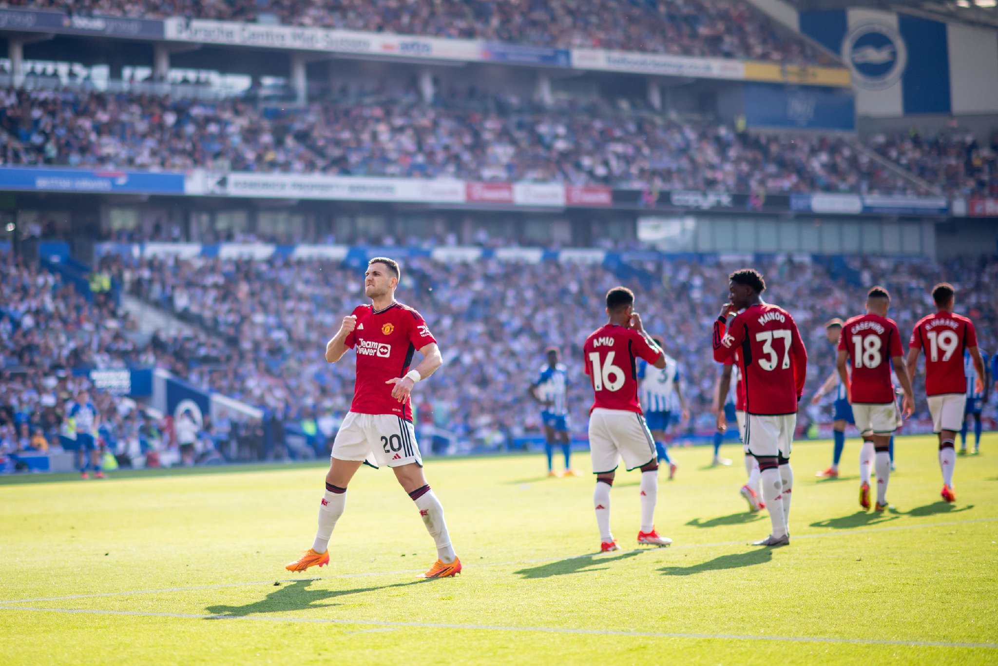 担任评论嘉 担任评论嘉